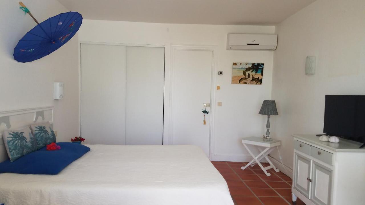Appartement Rez-De-Chaussee De Villa A 1 Minute De La Plage Сен-Франсуа Екстер'єр фото